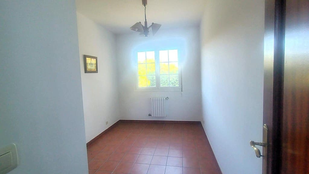 7 soveværelse Villa til salg i Teo - € 330.000 (Ref: 9481115)