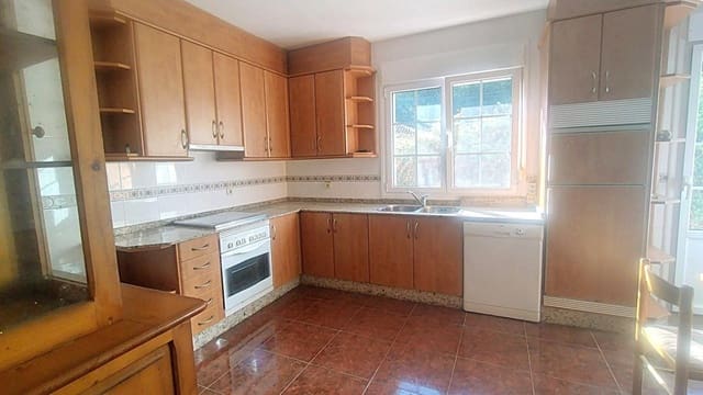 7 slaapkamer Villa te koop in Teo - € 330.000 (Ref: 9481115)