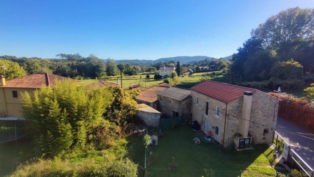 7 soveværelse Villa til salg i Teo - € 330.000 (Ref: 9481115)