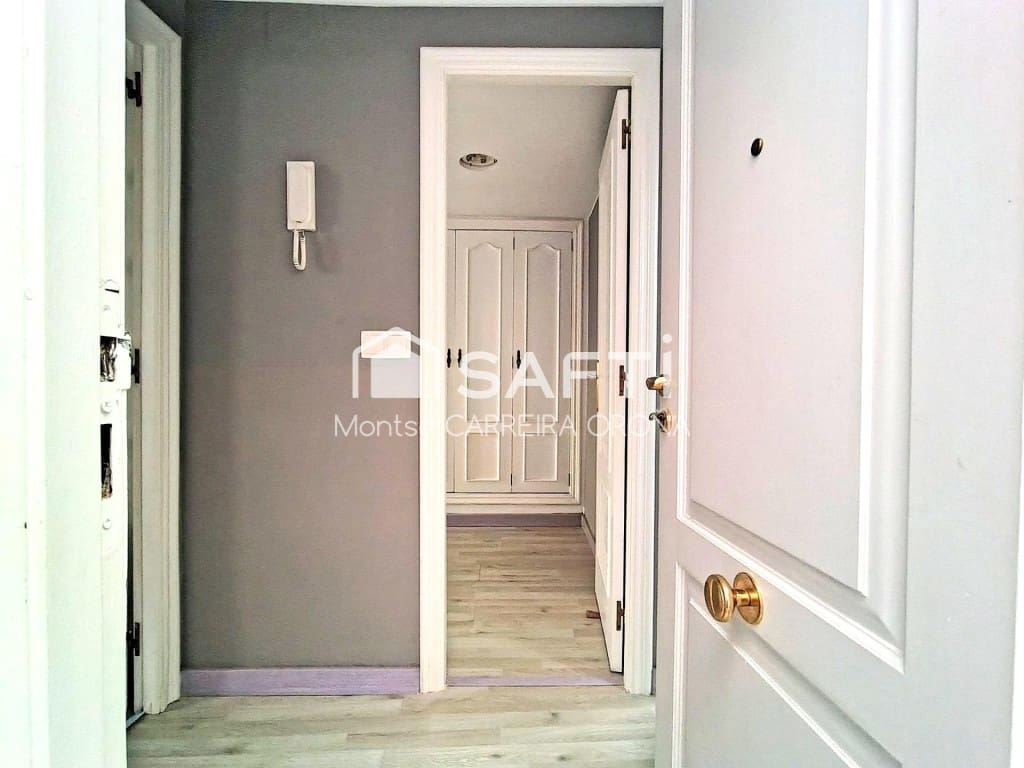 Kantoor te koop in Santiago de Compostela - € 400.000 (Ref: 9481116)