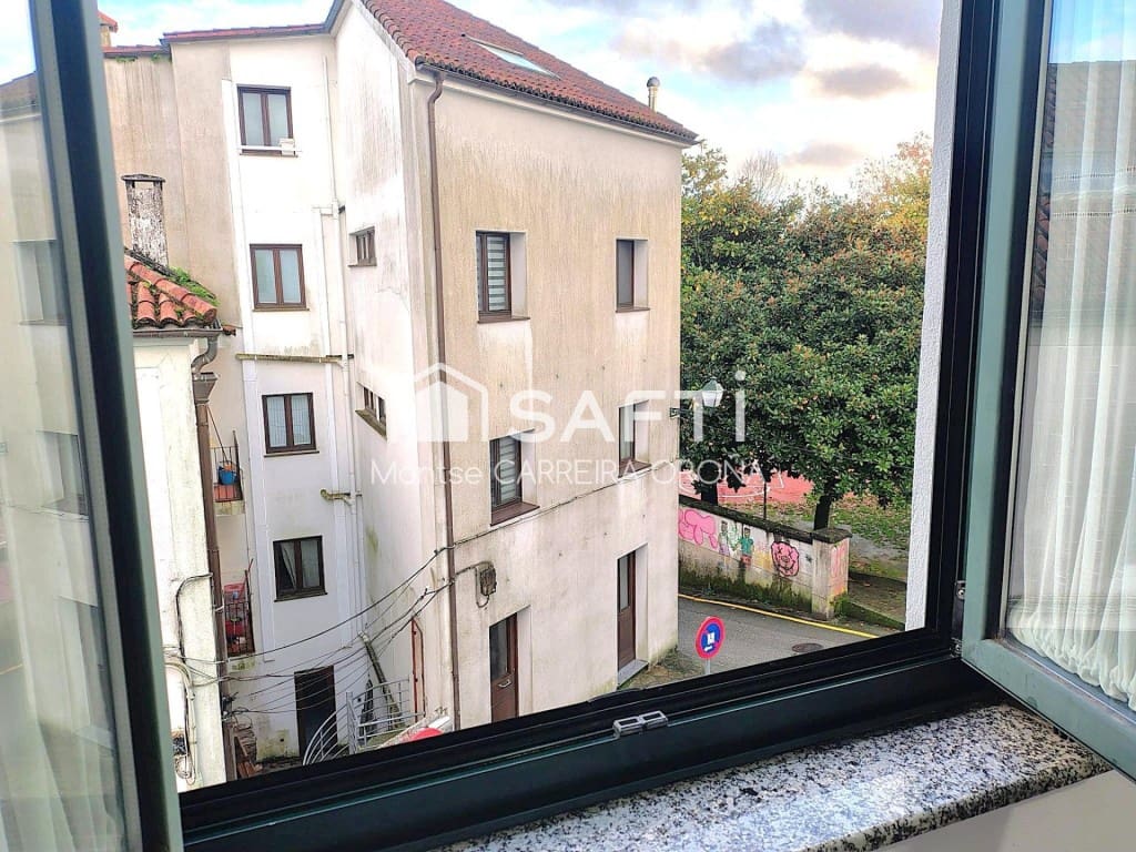 Kantoor te koop in Santiago de Compostela - € 400.000 (Ref: 9481116)