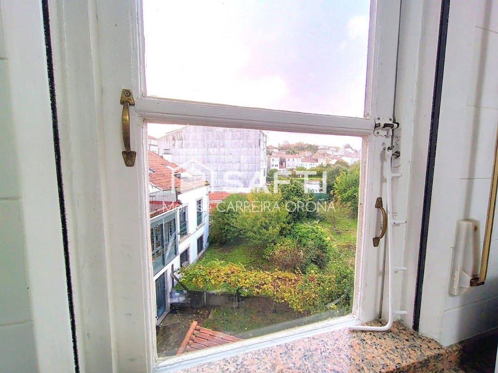 Kantoor te koop in Santiago de Compostela - € 400.000 (Ref: 9481116)