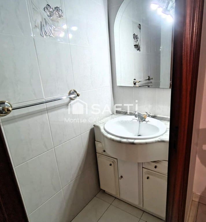 3 Zimmer Apartment zu vermieten in Santiago de Compostela - 800 € (Ref: 9481117)