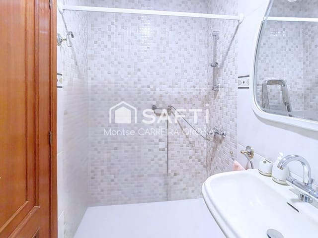 3 Zimmer Apartment zu vermieten in Santiago de Compostela - 800 € (Ref: 9481117)