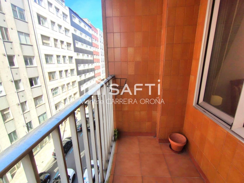 3 Zimmer Apartment zu vermieten in Santiago de Compostela - 800 € (Ref: 9481117)