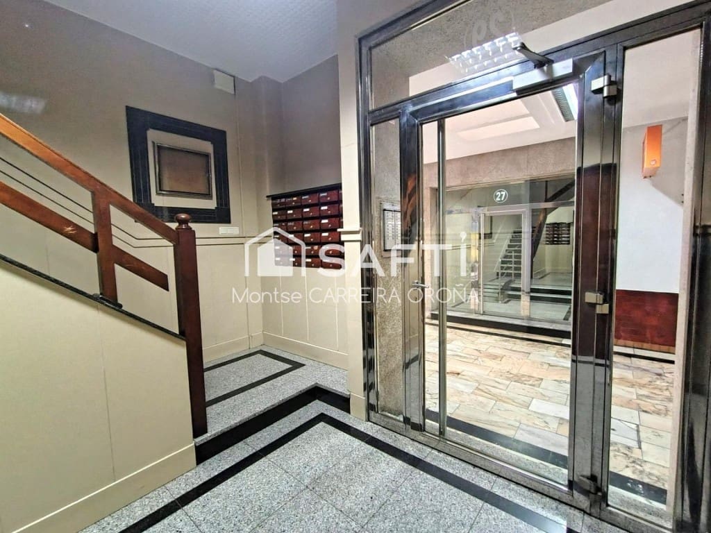 3 Zimmer Apartment zu vermieten in Santiago de Compostela - 800 € (Ref: 9481117)