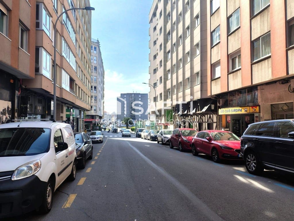 3 Zimmer Apartment zu vermieten in Santiago de Compostela - 800 € (Ref: 9481117)