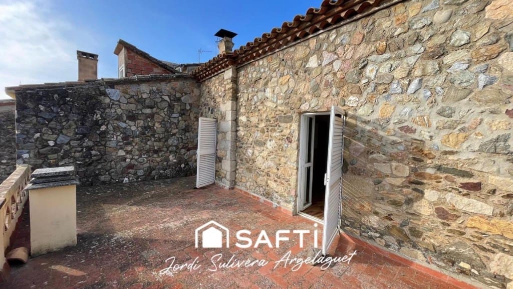 3 Zimmer Reihenhaus zu verkaufen in Girona Stadt mit Garage - 480.000 € (Ref: 9481121)