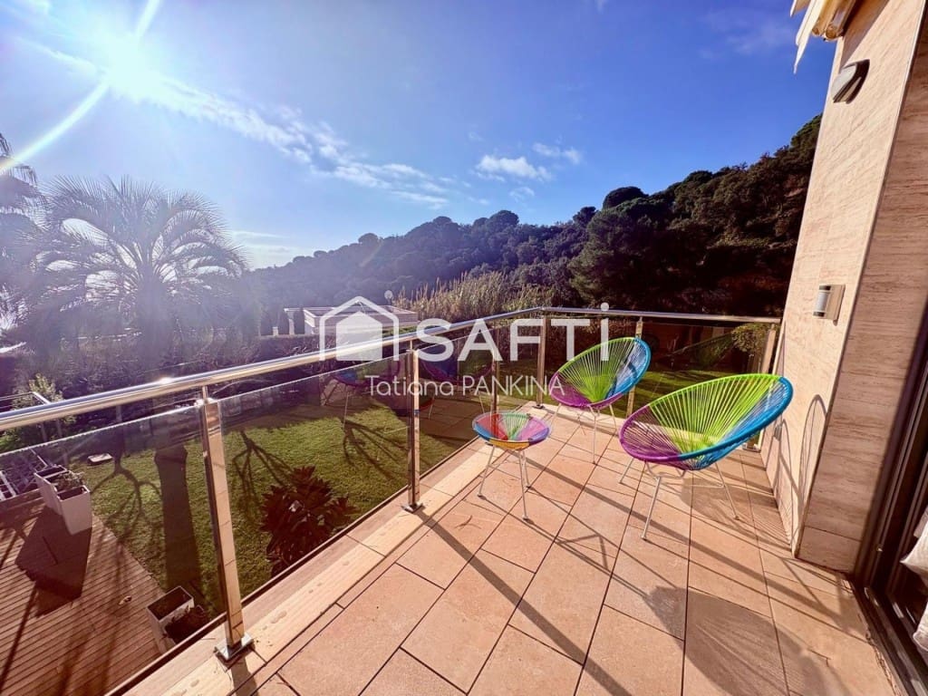 5 soverom Rekkehus til salgs i Tossa de Mar med svømmebasseng garasje - € 2 500 000 (Ref: 9481123)