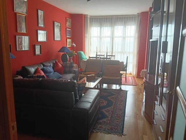 4 bedroom Flat for sale in Valencia de Don Juan with garage - € 155,000 (Ref: 9481124)