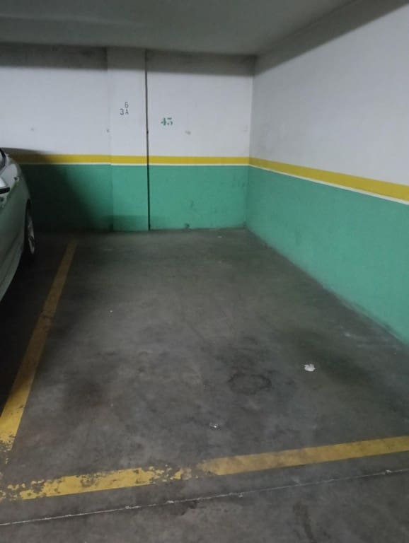 4 bedroom Flat for sale in Valencia de Don Juan with garage - € 155,000 (Ref: 9481124)