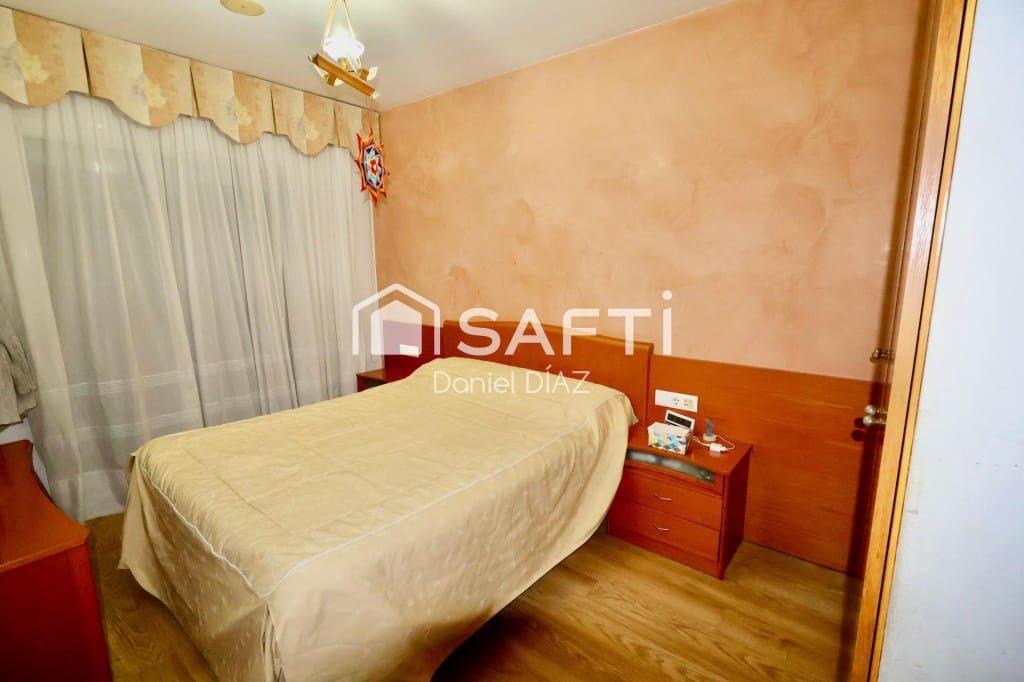 4 sypialnia Apartament na sprzedaż w Pineda de Mar z garażem - 240 000 € (Ref: 9481959)