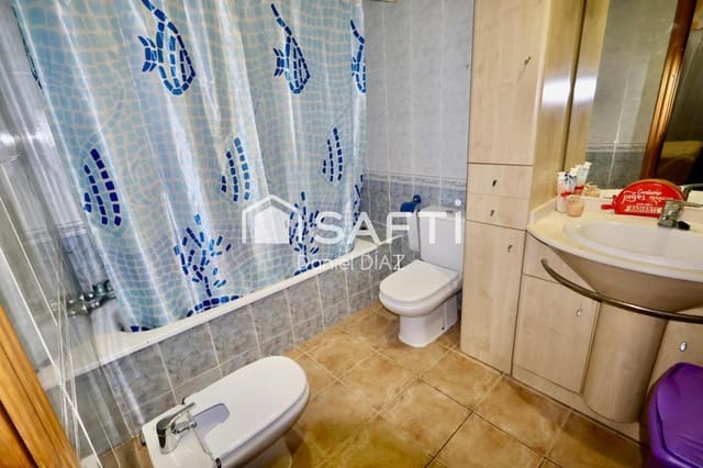 4 sypialnia Apartament na sprzedaż w Pineda de Mar z garażem - 240 000 € (Ref: 9481959)