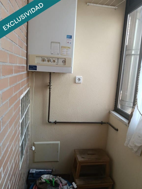 4 bedroom Flat for sale in Valencia de Don Juan with garage - € 155,000 (Ref: 9481960)