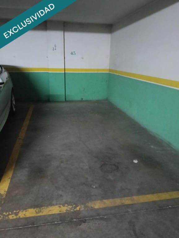 4 bedroom Flat for sale in Valencia de Don Juan with garage - € 155,000 (Ref: 9481960)