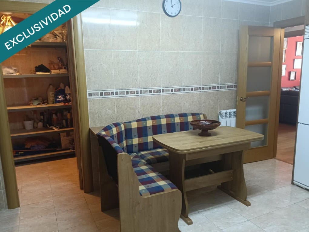 4 bedroom Flat for sale in Valencia de Don Juan with garage - € 155,000 (Ref: 9481960)