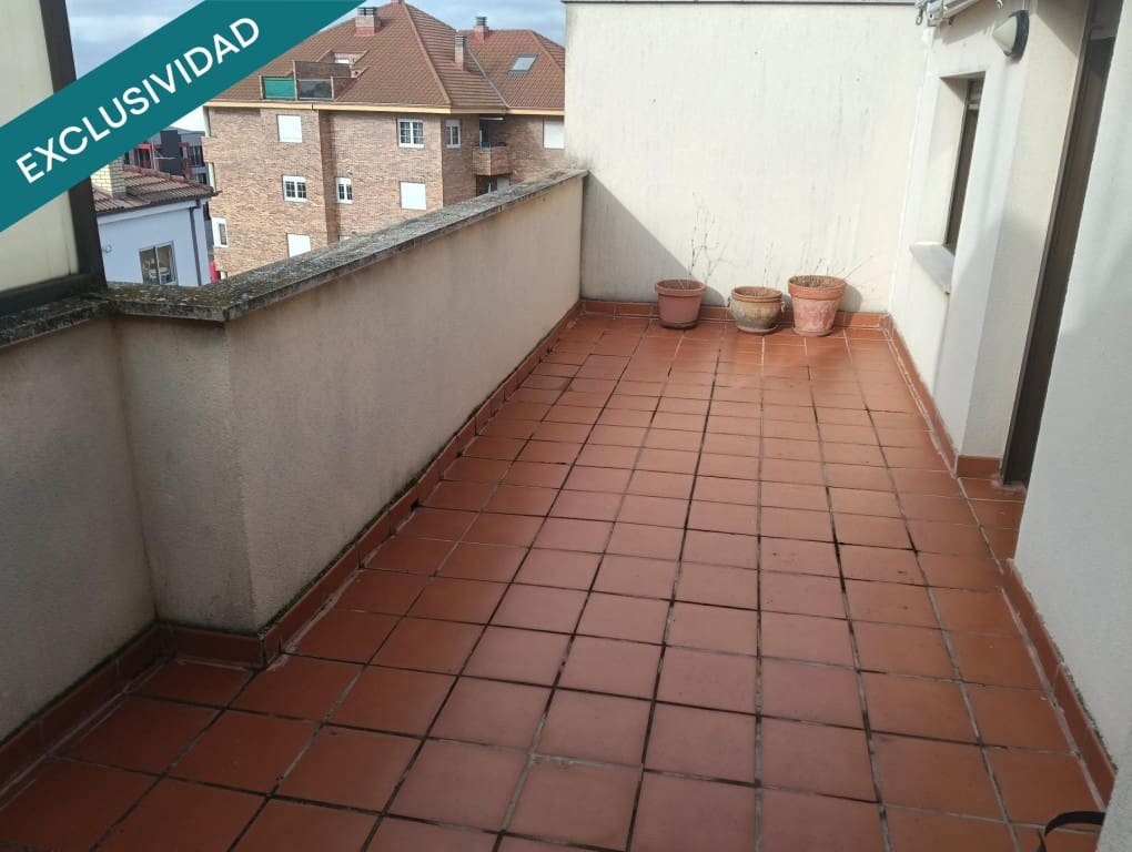 4 bedroom Flat for sale in Valencia de Don Juan with garage - € 155,000 (Ref: 9481960)