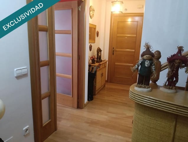 4 bedroom Flat for sale in Valencia de Don Juan with garage - € 155,000 (Ref: 9481960)