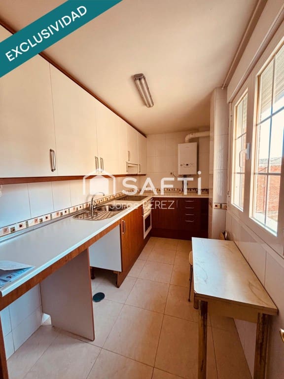 2 sovrum Lägenhet till salu i Yuncos med garage - 180 000 € (Ref: 9481961)