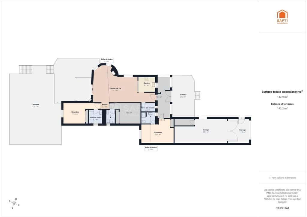 3 bedroom Villa for sale in Empuriabrava with pool garage - € 1,390,000 (Ref: 9485222)