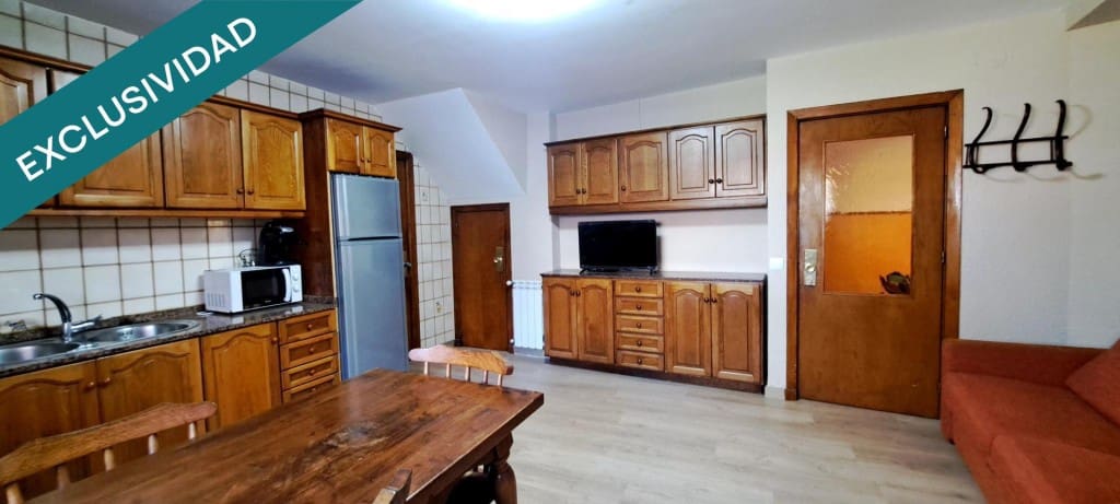 4 bedroom Villa for sale in Molinaseca - € 94,000 (Ref: 9485223)