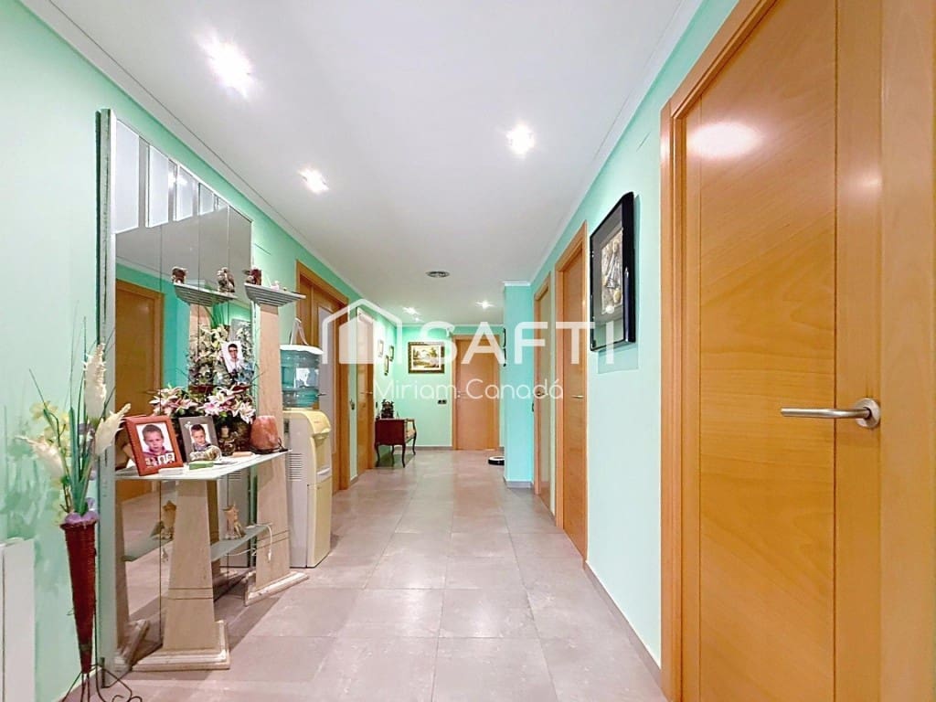 4 camera da letto Villa in vendita in Castello de la Plana con piscina garage - 550.000 € (Rif: 9485224)