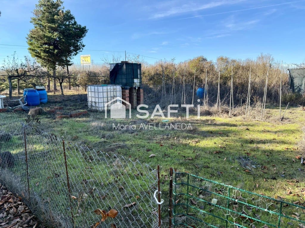 Undeveloped Land for sale in Valencia de Don Juan - € 35,000 (Ref: 9488262)