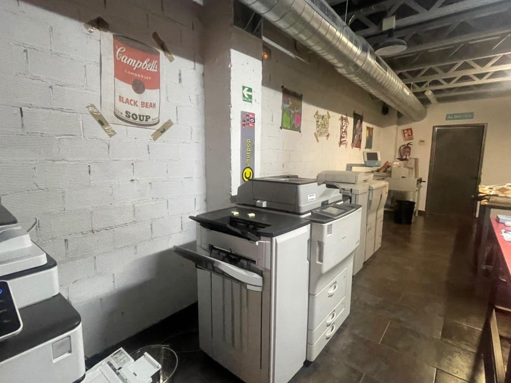 Commerciale da affittare in Ponferrada - 1.000 € (Rif: 9488263)