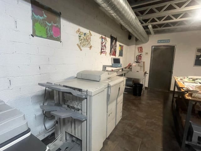 Commerciale da affittare in Ponferrada - 1.000 € (Rif: 9488263)