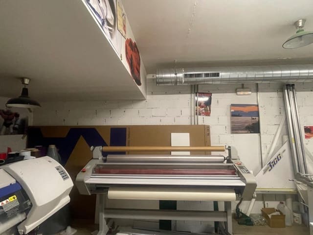 Commerciale da affittare in Ponferrada - 1.000 € (Rif: 9488263)