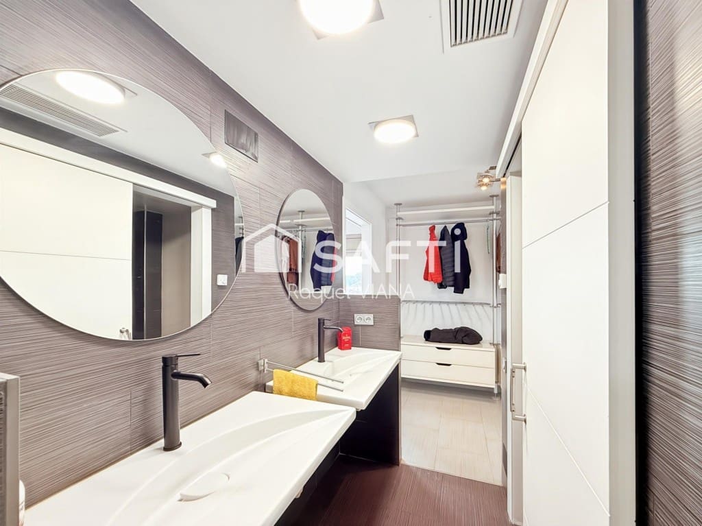 3 camera da letto Villa in vendita in Esparreguera con garage - 380.000 € (Rif: 9488265)