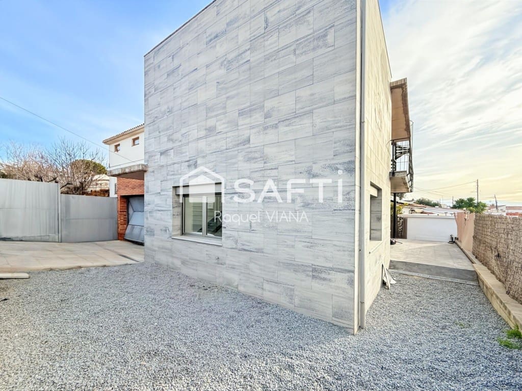 3 camera da letto Villa in vendita in Esparreguera con garage - 380.000 € (Rif: 9488265)