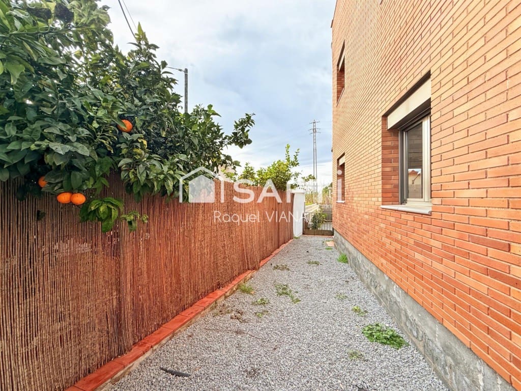 3 camera da letto Villa in vendita in Esparreguera con garage - 380.000 € (Rif: 9488265)