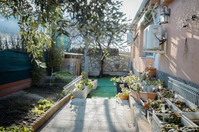 2 slaapkamer Villa te koop in Móstoles - € 340.000 (Ref: 9488268)