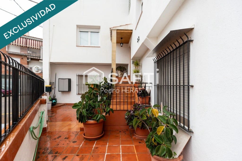 4 bedroom Apartment for sale in Pineda de Mar - € 298,600 (Ref: 9488682)