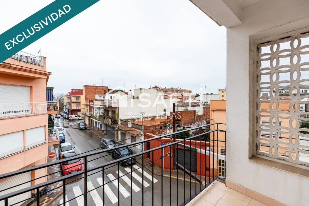 4 bedroom Apartment for sale in Pineda de Mar - € 298,600 (Ref: 9488682)