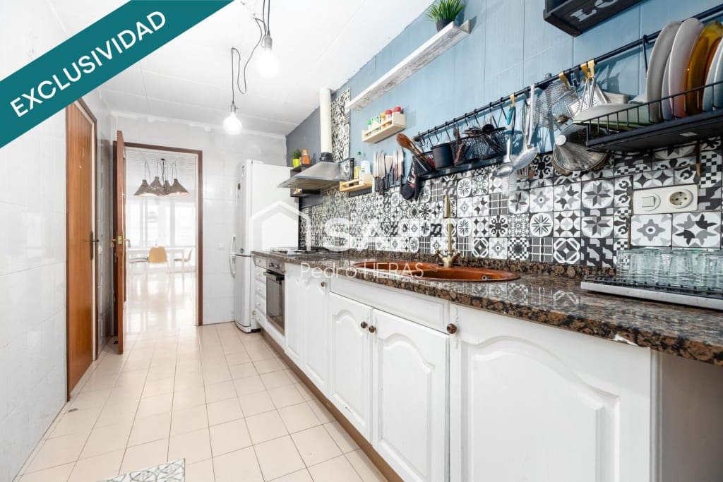 4 bedroom Apartment for sale in Pineda de Mar - € 298,600 (Ref: 9488682)