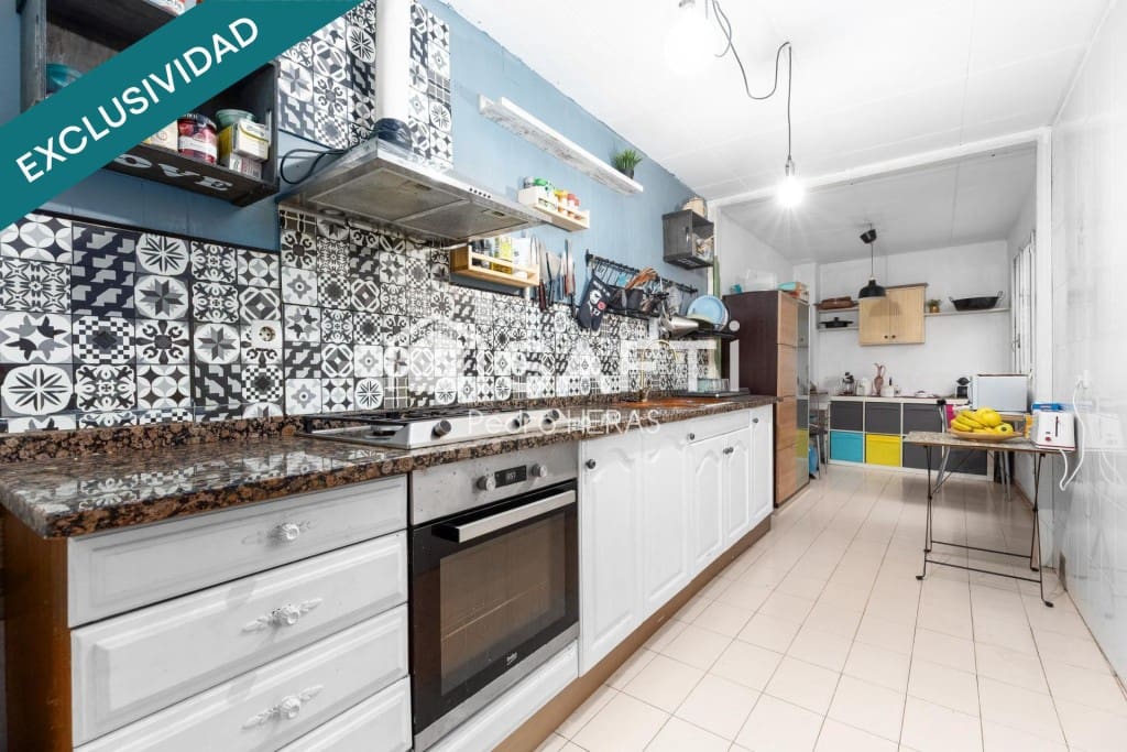 4 bedroom Apartment for sale in Pineda de Mar - € 298,600 (Ref: 9488682)