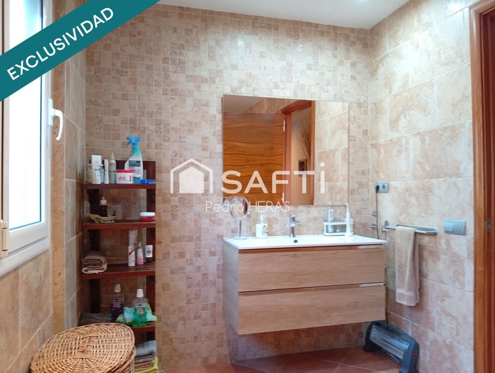 3 Zimmer Villa zu verkaufen in Sils mit Pool Garage - 468.500 € (Ref: 9494399)