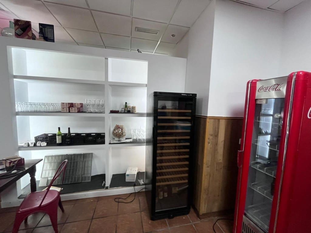 Commercial for sale in Vila-real - € 38,000 (Ref: 9494401)
