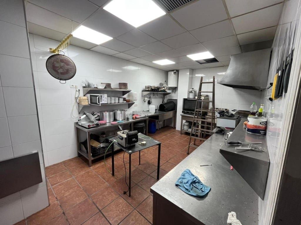 Commercial for sale in Vila-real - € 38,000 (Ref: 9494401)