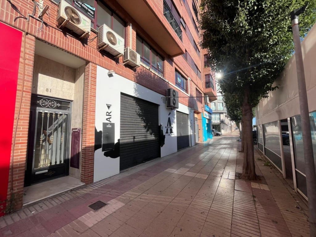 Commercial for sale in Vila-real - € 38,000 (Ref: 9494401)