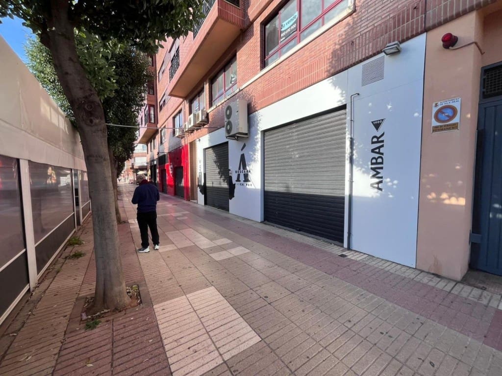 Commercial for sale in Vila-real - € 38,000 (Ref: 9494401)