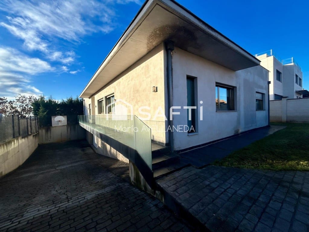 5 Zimmer Villa zu verkaufen in Villaquilambre mit Garage - 515.000 € (Ref: 9494402)