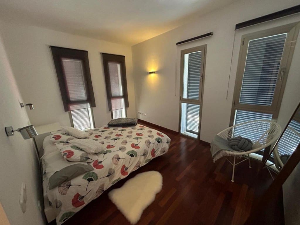 3 bedroom Villa for rent in Vilafranca de Bonany - € 1,500 (Ref: 9497243)