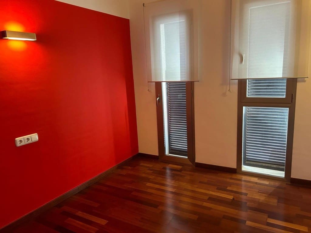 3 bedroom Villa for rent in Vilafranca de Bonany - € 1,500 (Ref: 9497243)