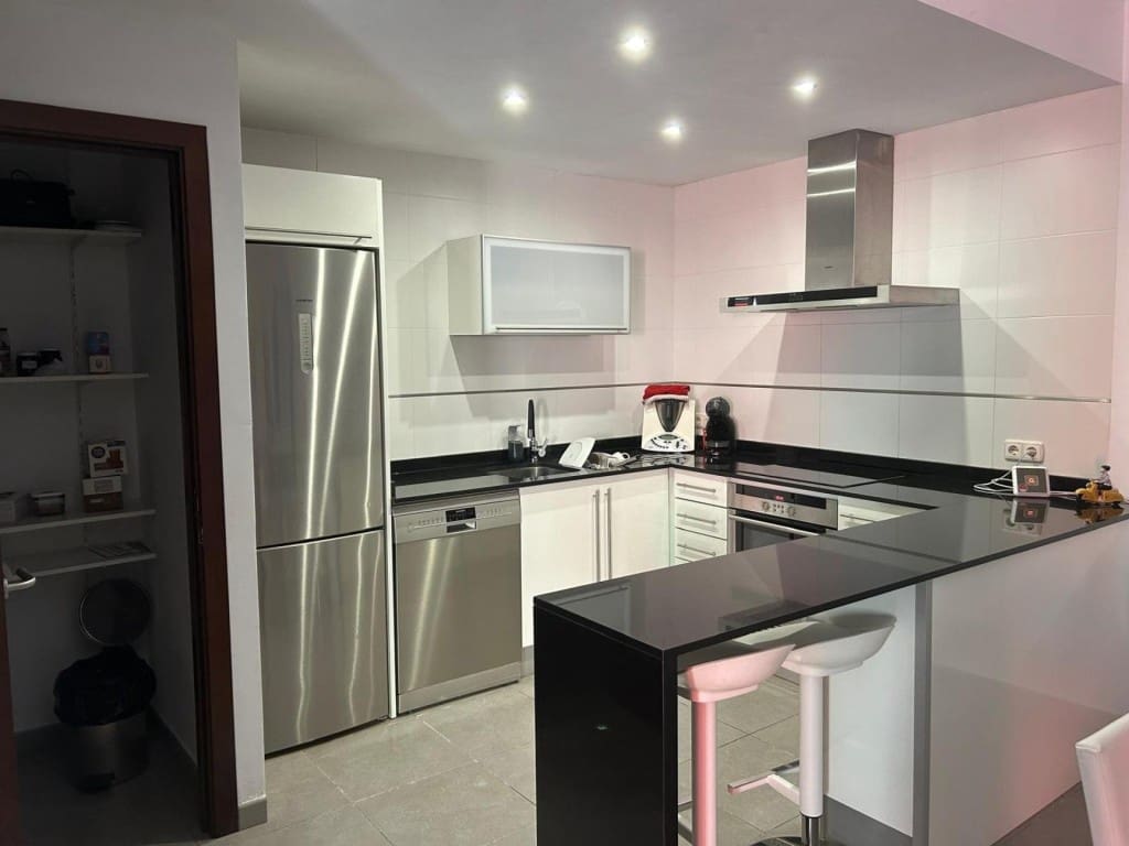 3 bedroom Villa for rent in Vilafranca de Bonany - € 1,500 (Ref: 9497243)