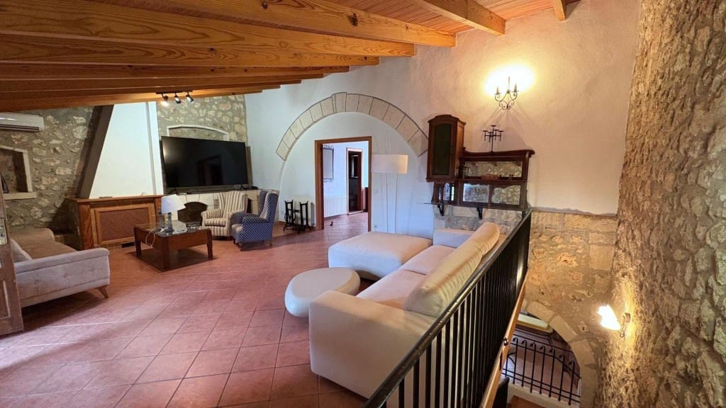 5 sovrum Finca/Hus på landet att hyra i Muro - 3 000 € (Ref: 9497244)