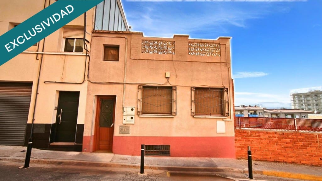 5 sovrum Villa till salu i Molins de Rei - 330 000 € (Ref: 9497245)