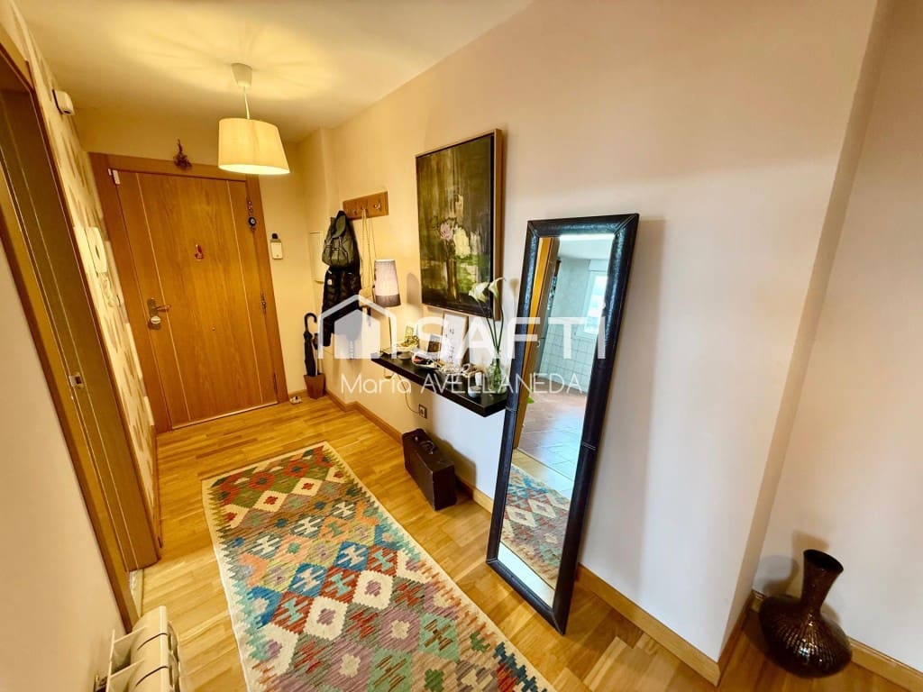 4 bedroom Flat for sale in Villaquilambre with garage - € 210,000 (Ref: 9497249)